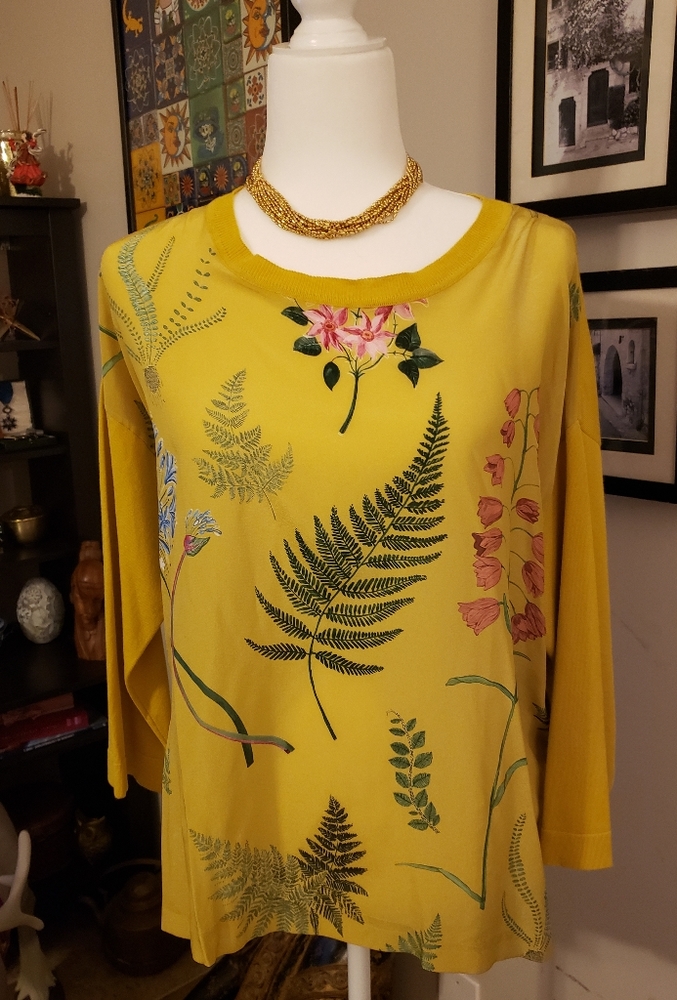 Botanical Beautiful Spring Max Mara Silk Blouse